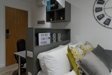 Classic Studio at Oldway Centre, 39 High Street, City Centre, Swansea, SA11LA - Image 2